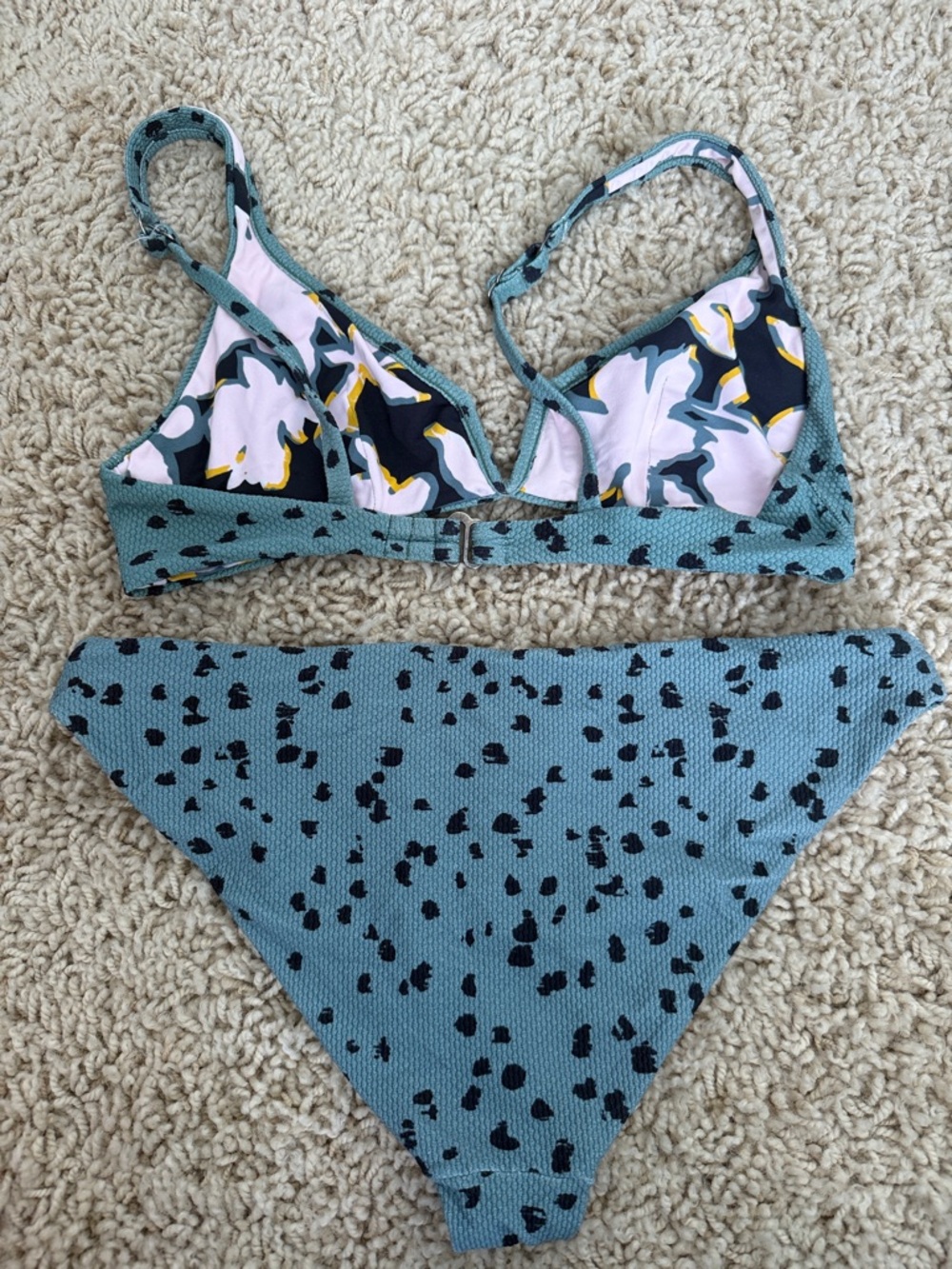 Green and Black Speckled Bikini Set with Pink Floral Lining - Picture 3 of 3